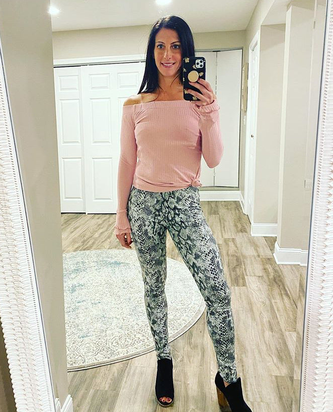 Janine - Off Shoulder Long Sleeve